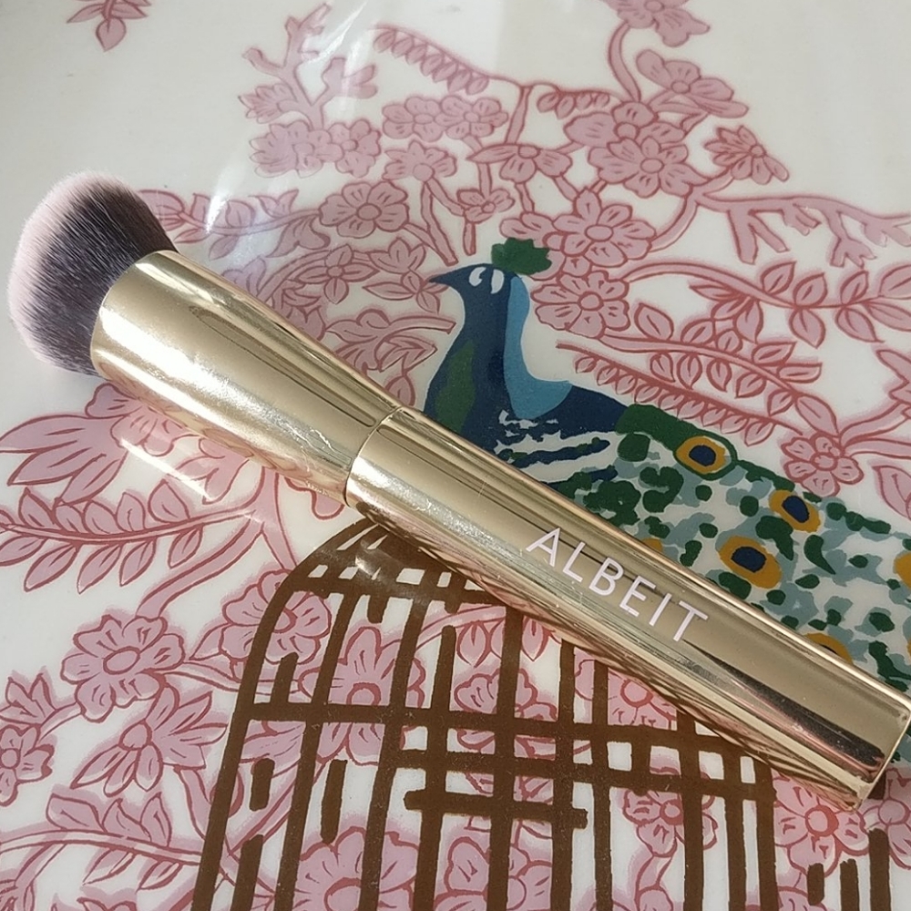 Albeit Contour Cheek Brush